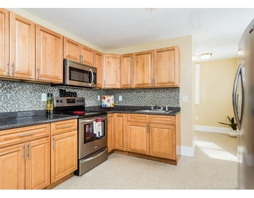 56 Edgemont St, Springfield, MA 01109 - photo 1