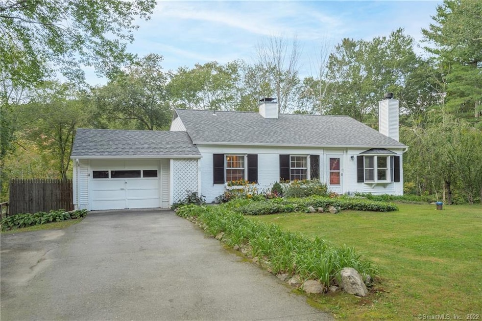 22 Fern Ln, Newtown, CT 06470 - photo 1