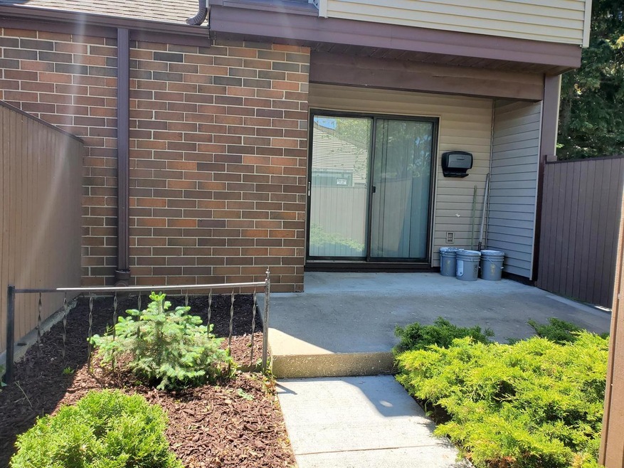 1745103    1421 W Edgerton Ave A Milwauk