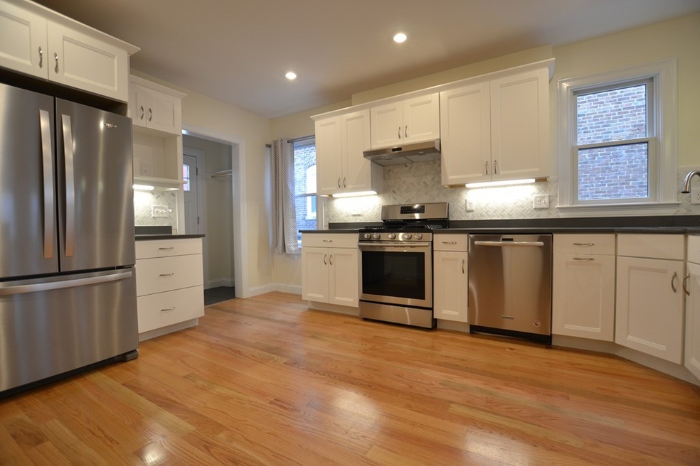 5 Curtis St unit 1, Somerville, MA 02144 - photo 1