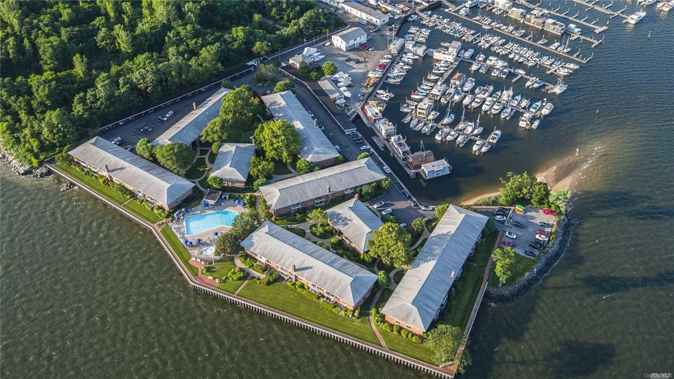 1 Toms Point Ln unit 5, 10I, Port Washington, NY 11050 - photo 1