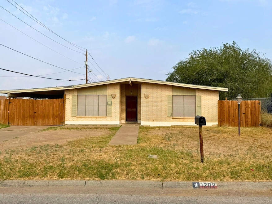 1202 E San Carlos St, Laredo, TX 78041 - photo 1