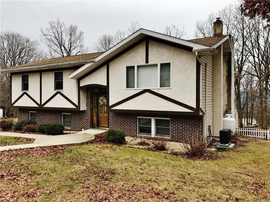 169 W 13th St, Jim Thorpe, PA 18229 - photo 1