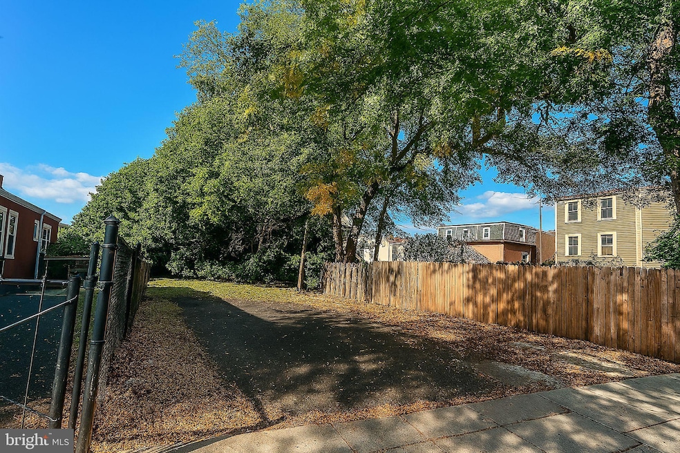 449 S 6th St, Camden, NJ 08103 - photo 1