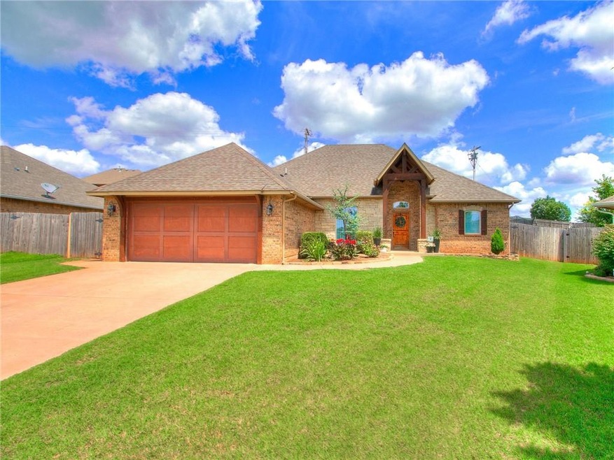 1128 Bryan Dr, Moore, OK 73160 - photo 1