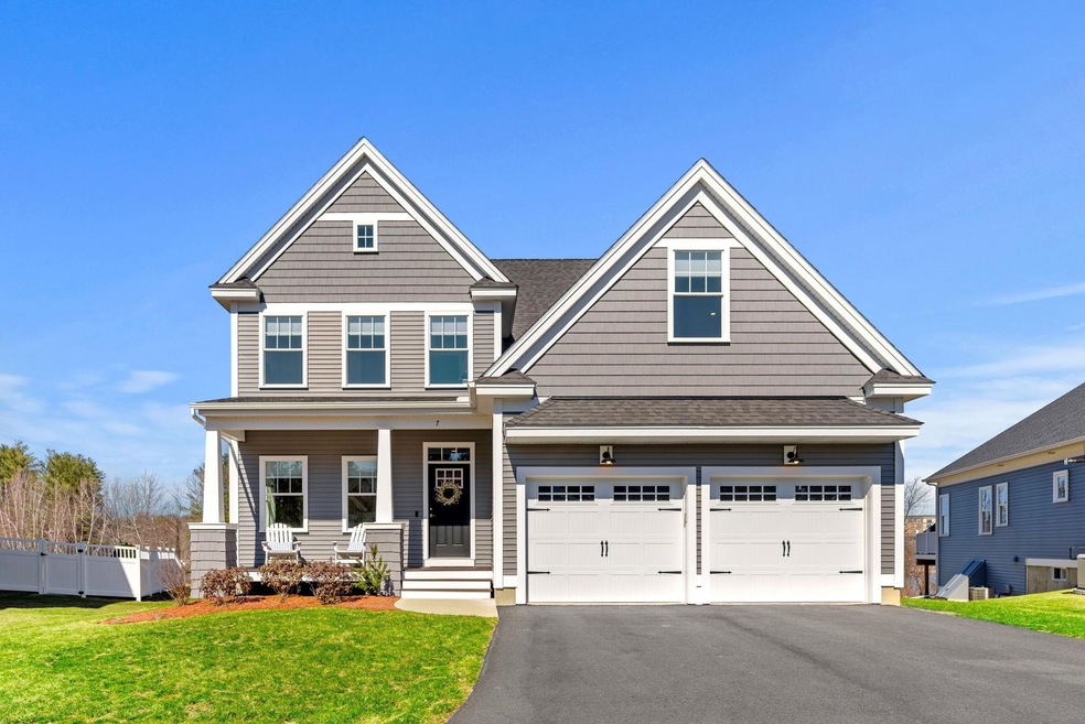 7 Catesby Ln, Londonderry, NH 03053 - photo 1