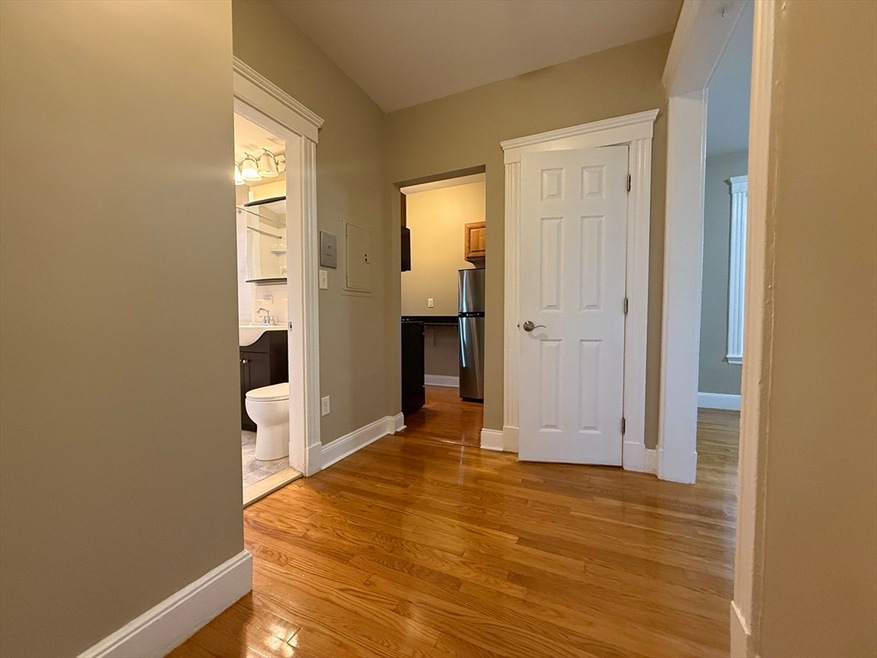 660 Huntington Ave unit 18, Boston, MA 02115 - photo 1