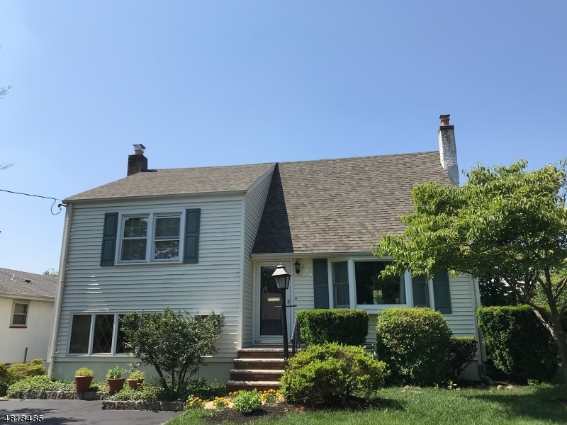 213 Melrose Ave, Middlesex, NJ 08846 - photo 1