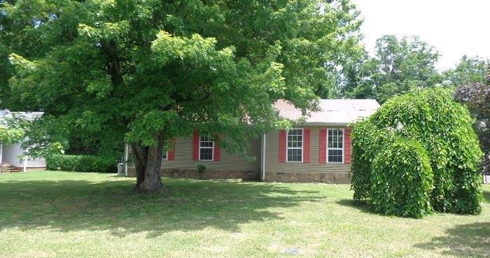 301 Keenan Ln, Shelbyville, TN 37160 - photo 1