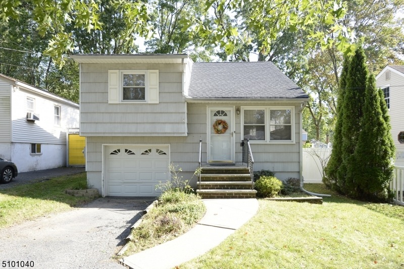 8 Caldwell Rd, Parsippany, NJ 07054 - photo 1
