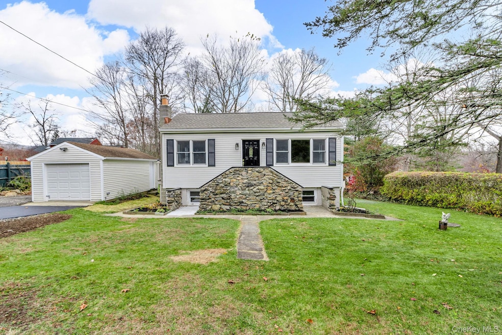 21 Reading Rd, Patterson, NY 12563 - photo 1