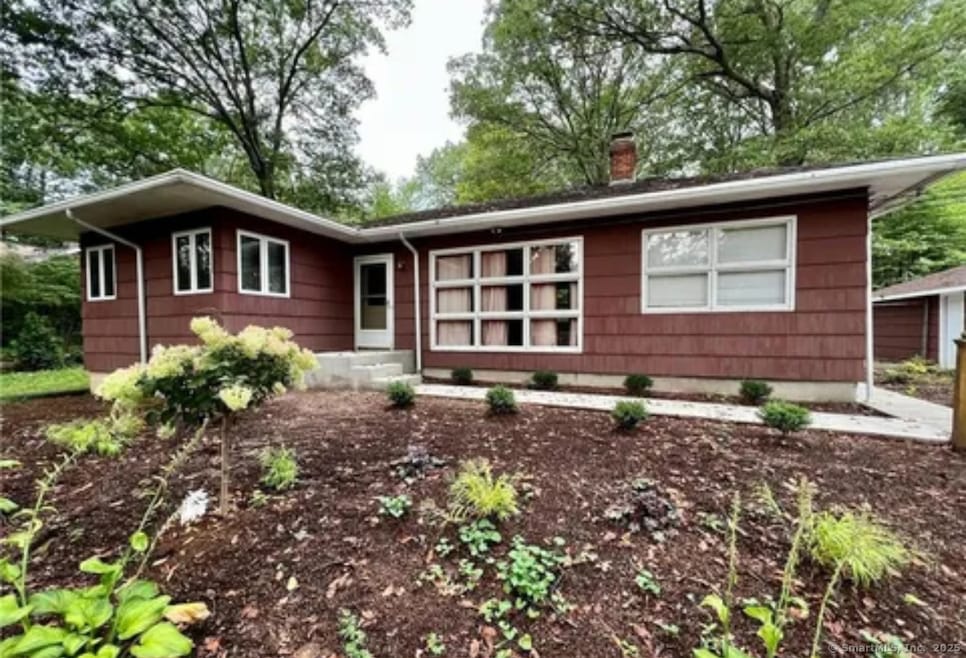 958 Dunbar Hill Rd, Hamden, CT 06514 - photo 1