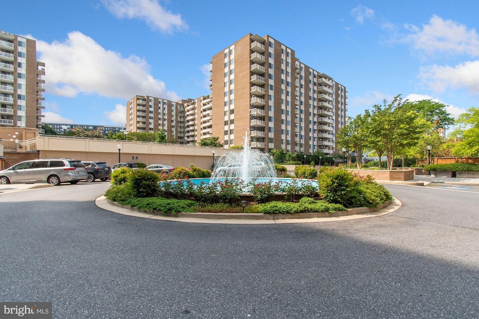 Van Ness North unit 1227, Washington, DC 20008 - photo 1