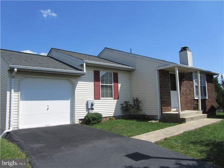 1402 Franklin Ct unit 19, Lansdale, PA 19446 - photo 1