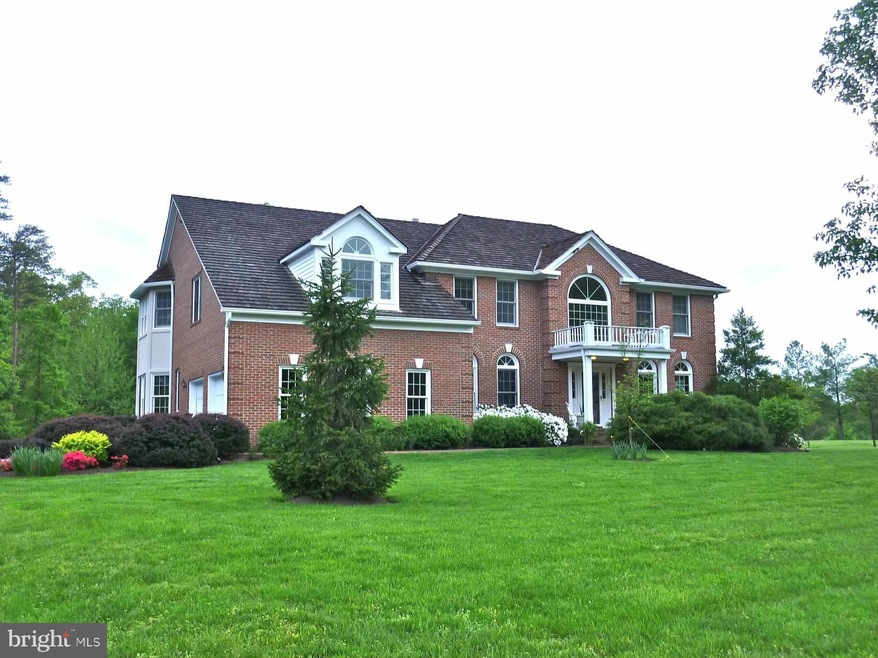 9201 Hampton Hunt Dr, Fairfax Station, VA 22039 - photo 1