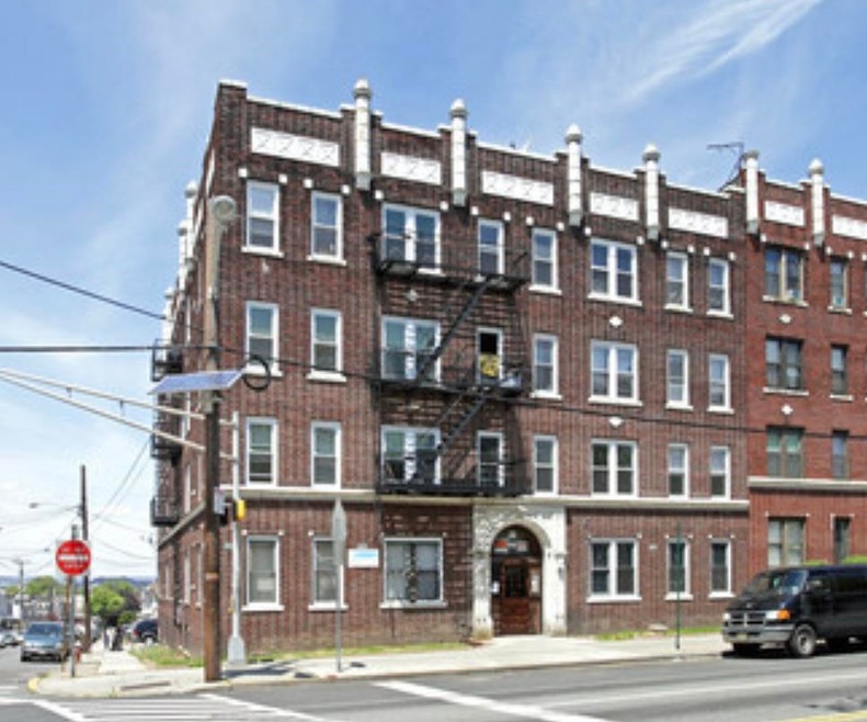 2267 Kennedy Blvd unit 11, Jc, Bergen-Lafayett, NJ 07304 - photo 1