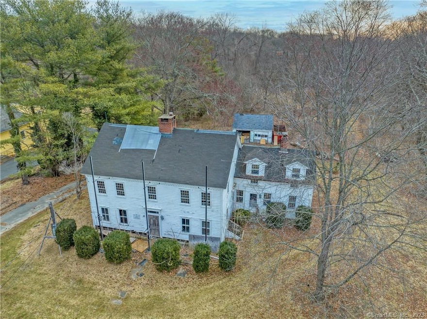 2950 Nichols Ave, Trumbull, CT 06611 - photo 1