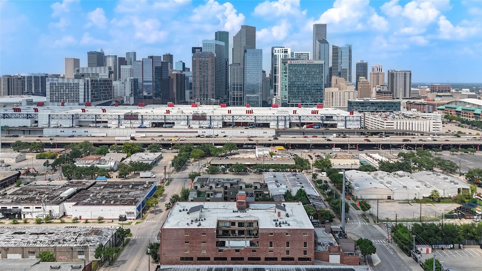 Herrin Lofts unit 510, Houston, TX 77003 - photo 1