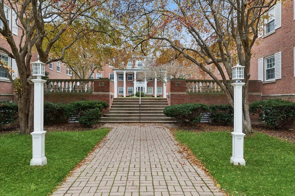 unlisted-address, Evanston, IL 60201 - photo 1