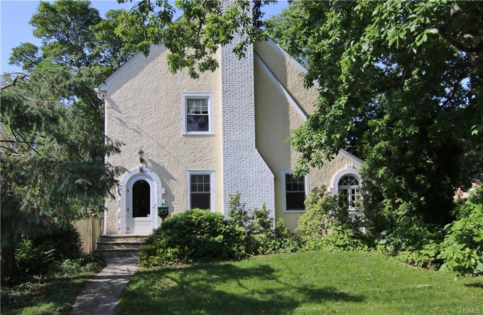 80 Dearborn Ave, Rye, NY 10580 - photo 1