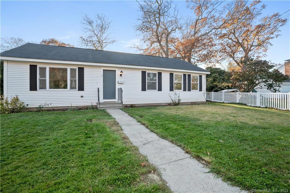 7 Reyquinn St, New London, CT 06320 - photo 1