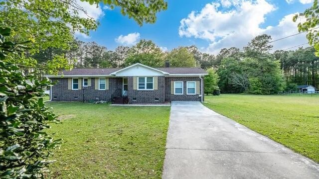324 W End Dr, Moncks Corner, SC 29461 - photo 1