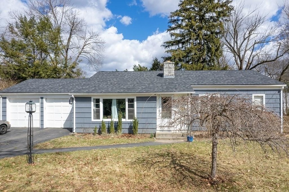 4 Wright Place, South Hadley, MA 01075 - photo 1