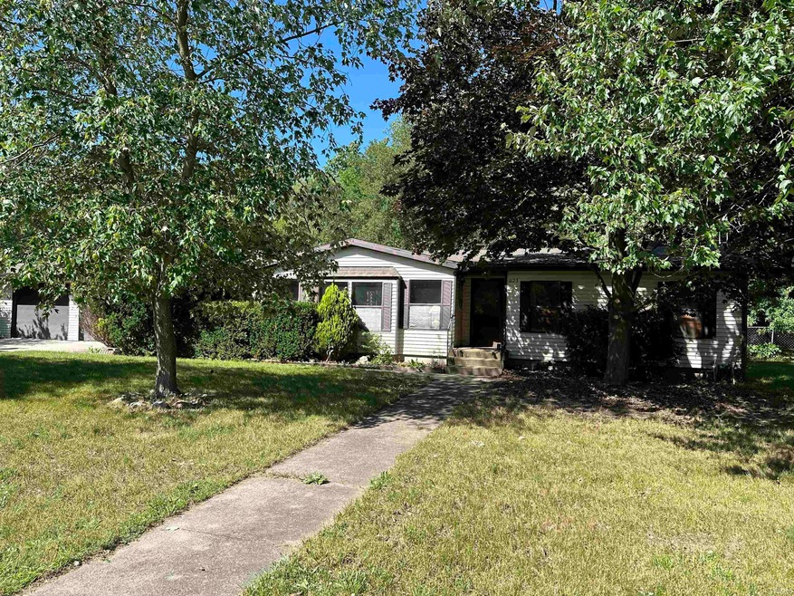 1123 Harrison St, Walkerton, IN 46574 - photo 1