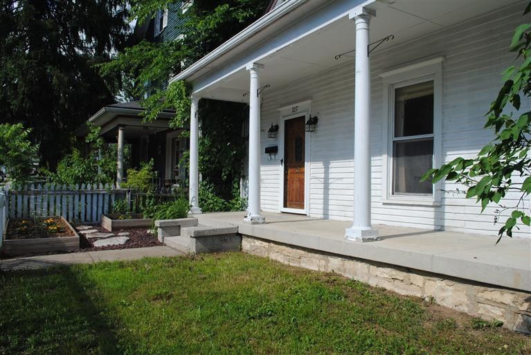 327 Steele St, Frankfort, KY 40601 - photo 1