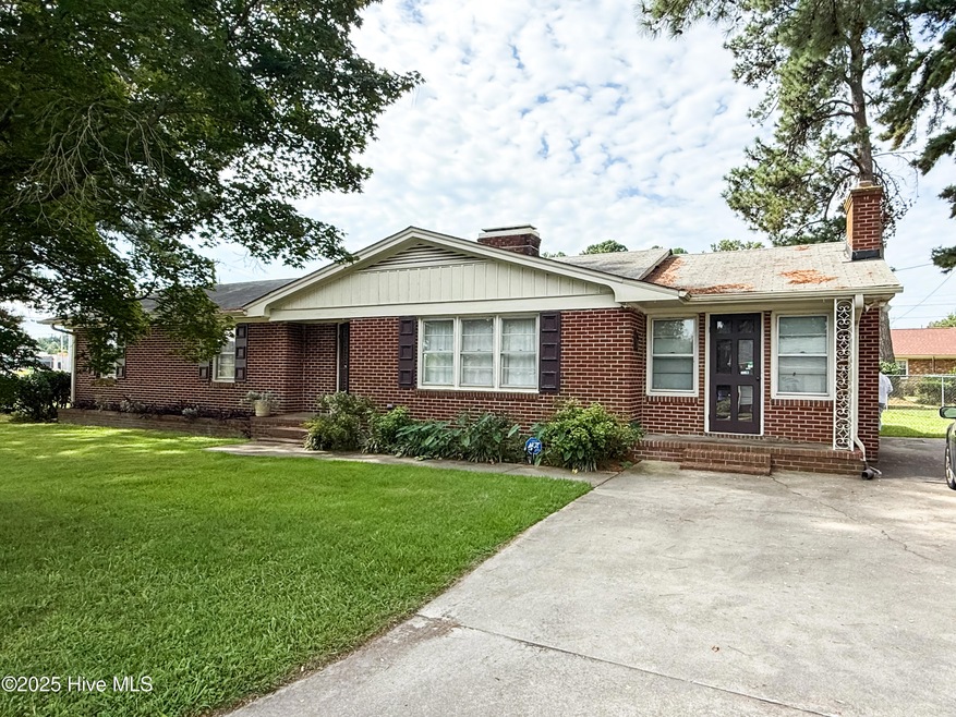 1110 Vance St N, Wilson, NC 27893 - photo 1