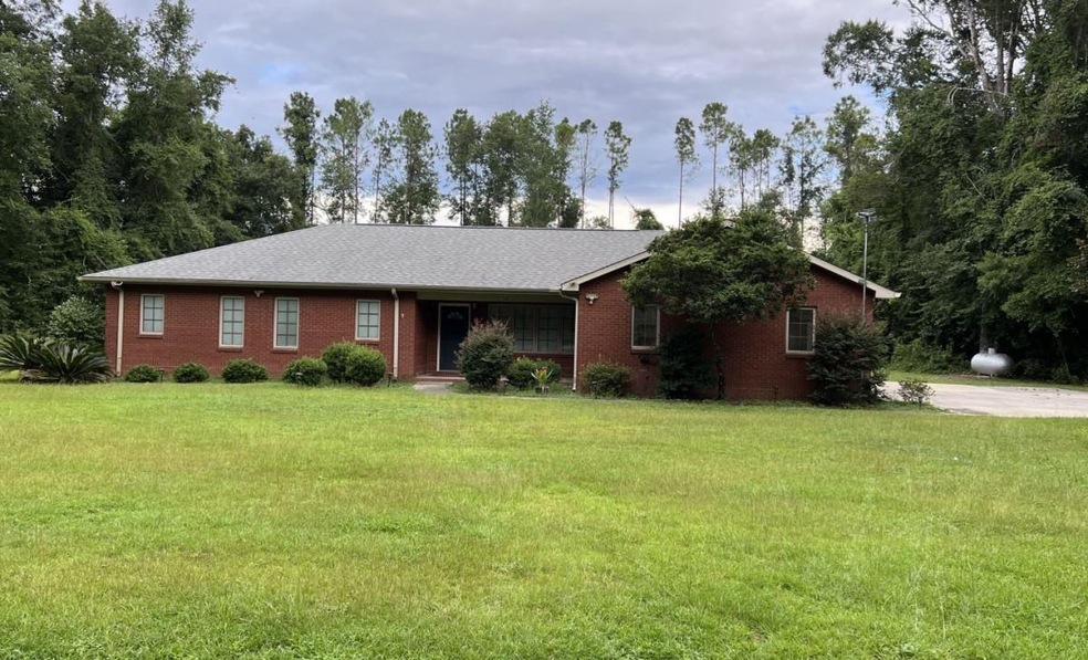 150 Ann Cir, Crawfordville, FL 32327 - photo 1