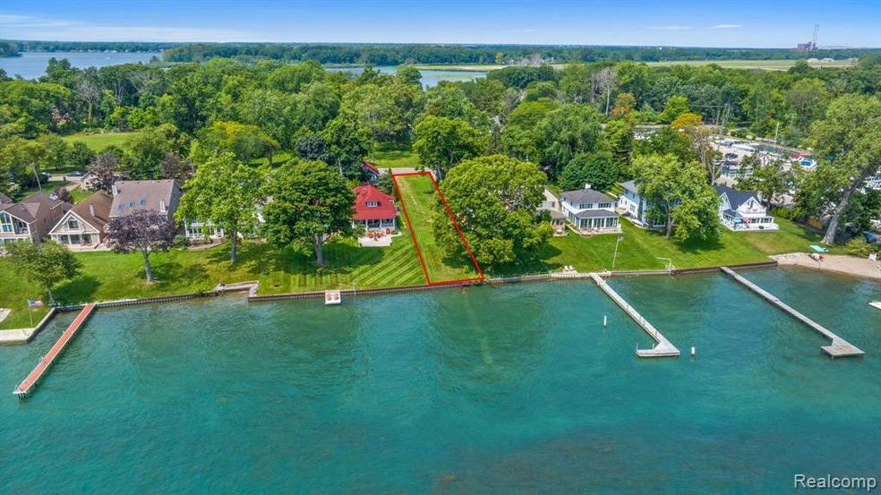 29743 E River Road - Hickory Island