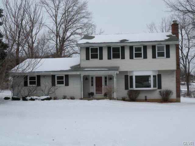 5260 Elgin Dr, Emmaus, PA 18049 - photo 1