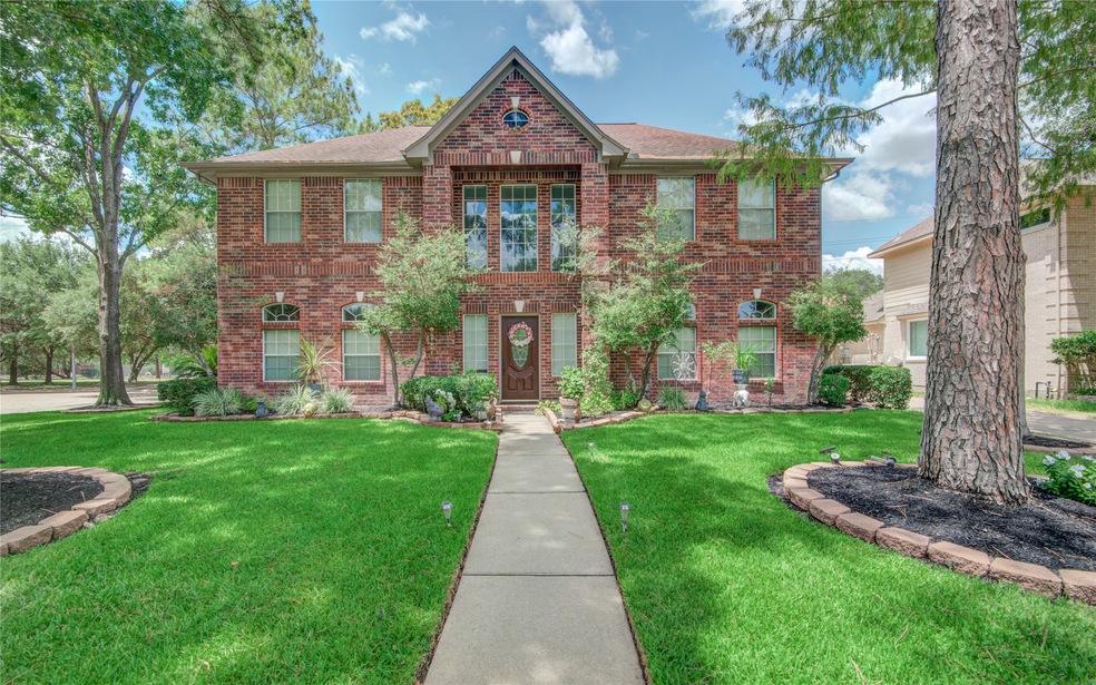 8803 Apple Mill Dr, Houston, TX 77095 - photo 1