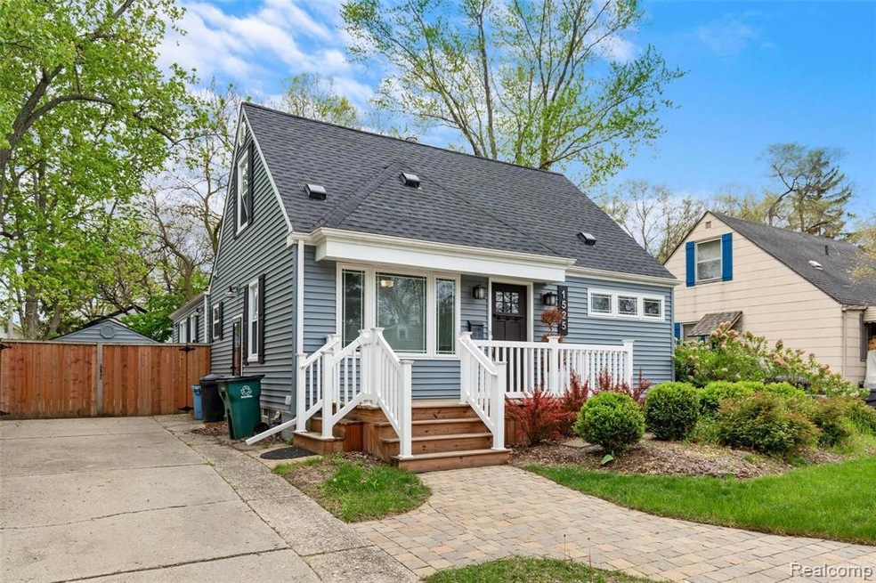 Welcome to 525 W. Hazelhurst!