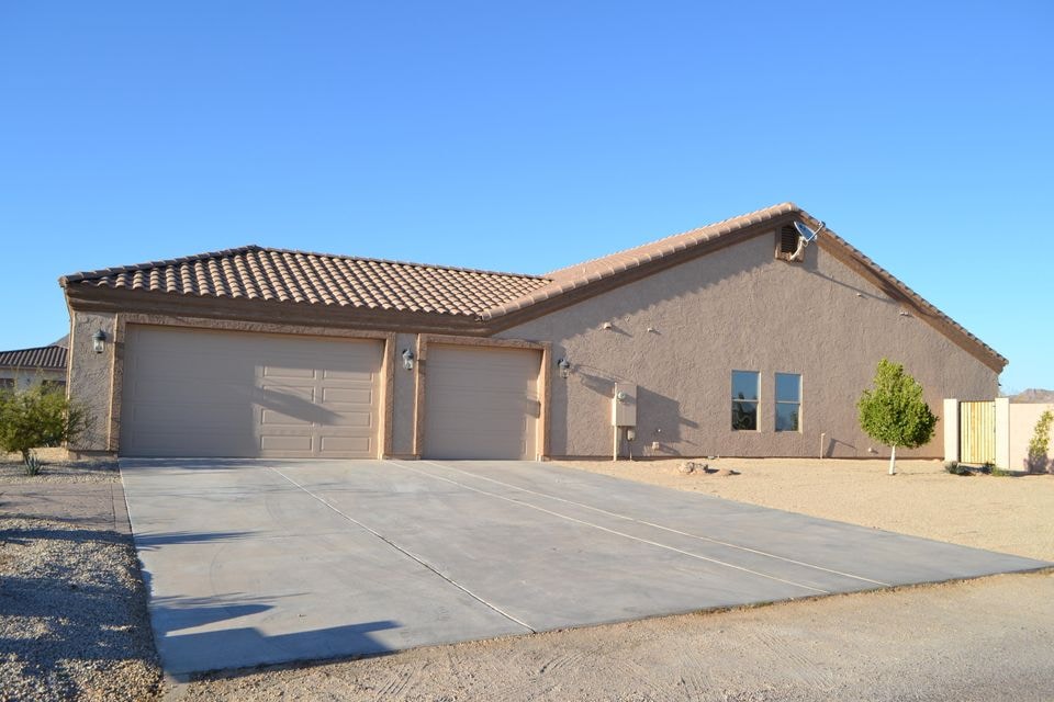 10742 E Hillview St, Mesa, AZ 85207 - photo 1