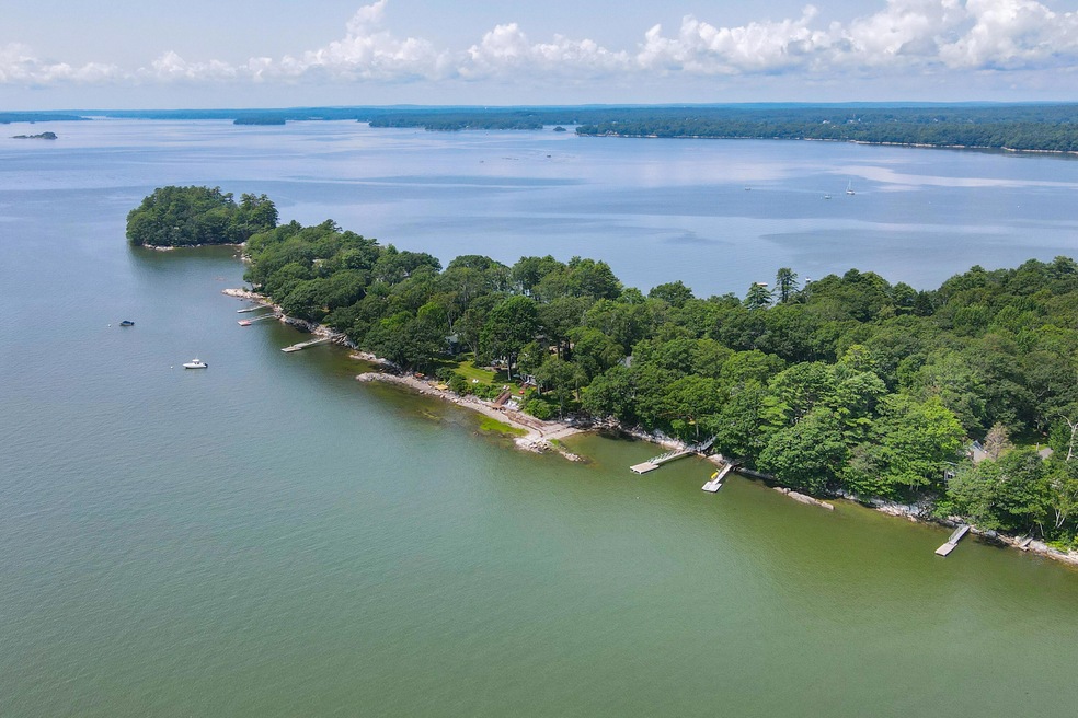 391 Lower Flying Point Rd, Freeport, ME 04032 - photo 1