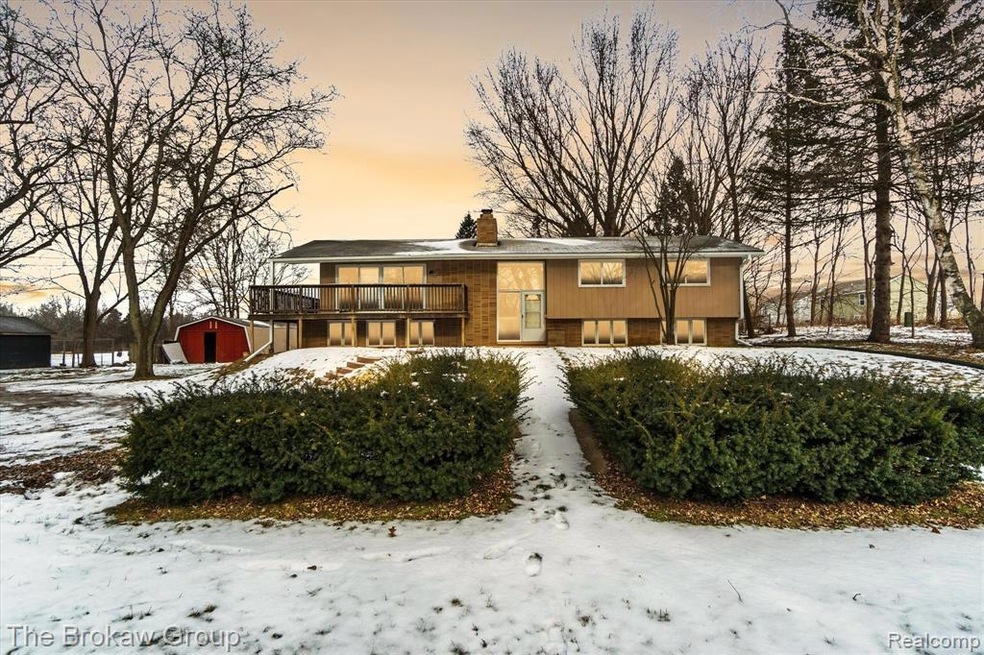 001-7307-Davison-Rd-WindowStill-Real-Estate-Photog