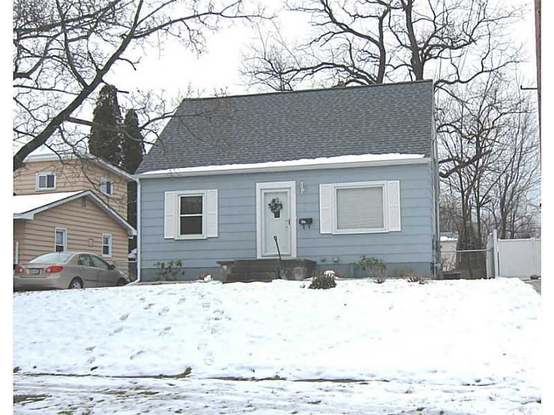 612 Zephyr Ave, Erie, PA 16505 - photo 1