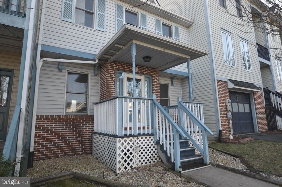 607 Knightsbridge Dr, Hagerstown, MD 21740 - photo 1