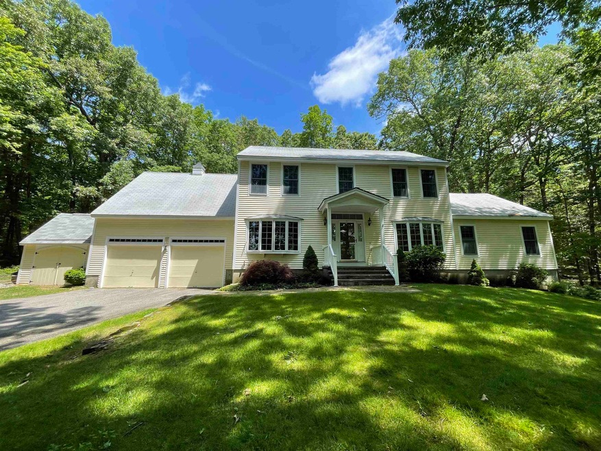 27 Hemlock Ct, Newfields, NH 03856 - photo 1