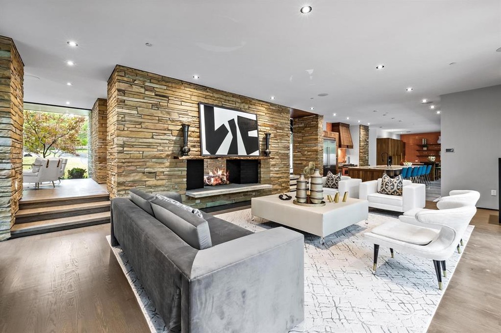 4765 Chapel Hill Rd, Dallas, TX 75214 - photo 1