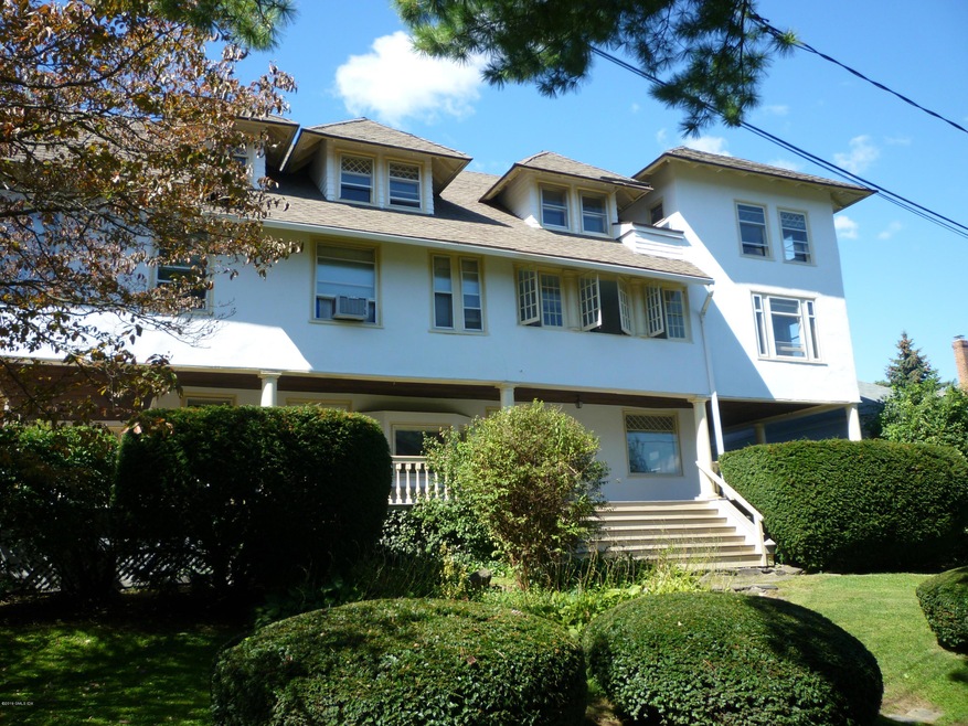 64 Binney Ln unit B, Old Greenwich, CT 06870 - photo 1