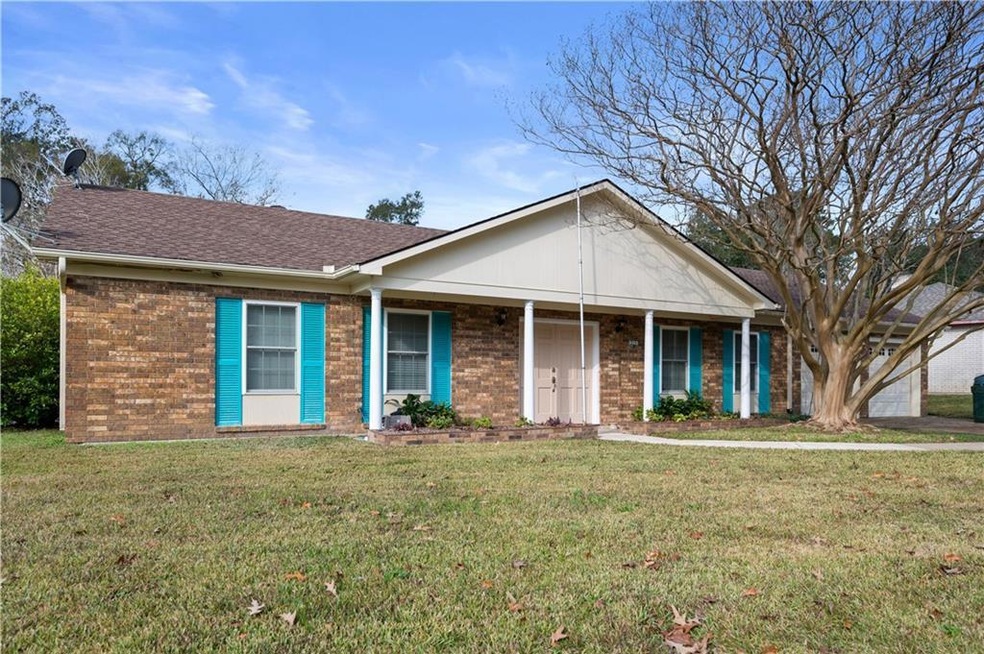 215 Fendler Pkwy, Pineville, LA 71360 - photo 1