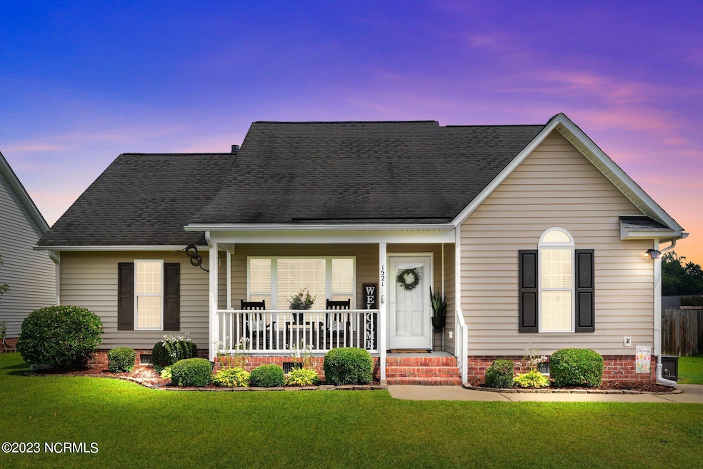 1521 Ashmoor Ln, Winterville, NC 28590 - photo 1