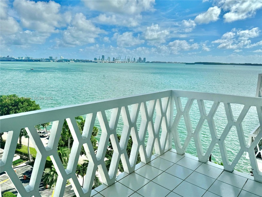 1430 Brickell Bay Dr unit 1103, Miami, FL 33131 - photo 1