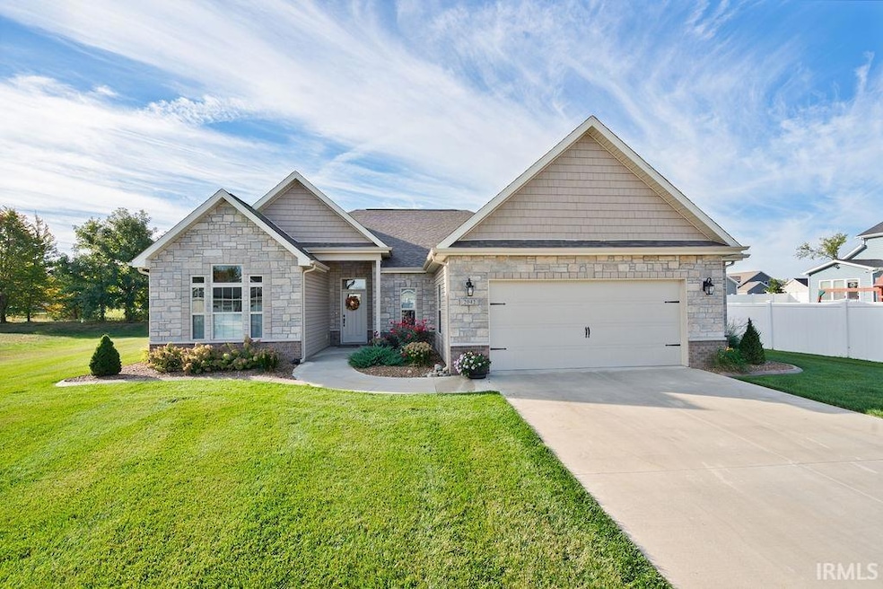 2042 Oak Leaf Ct, Kokomo, IN 46902 - photo 1