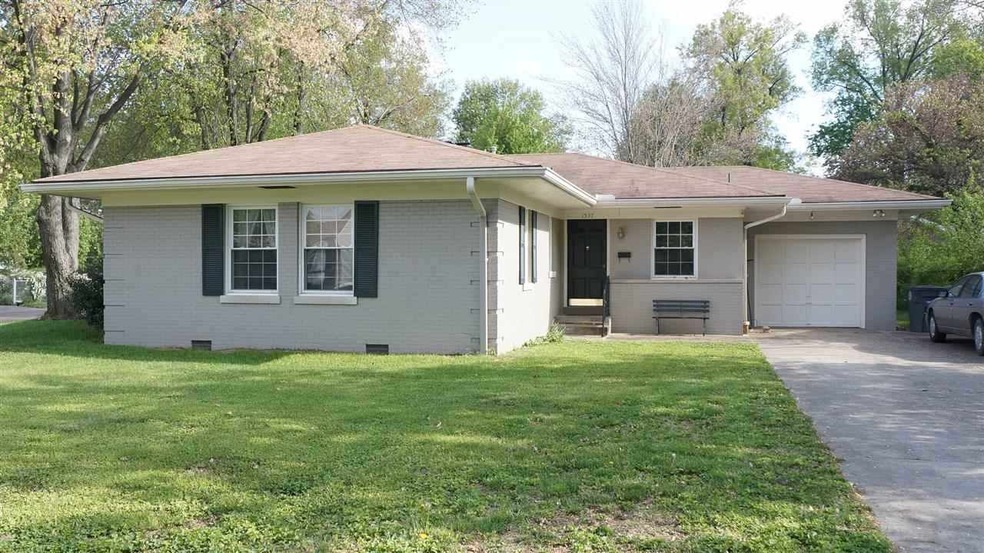 1537 Adams Ave, Evansville