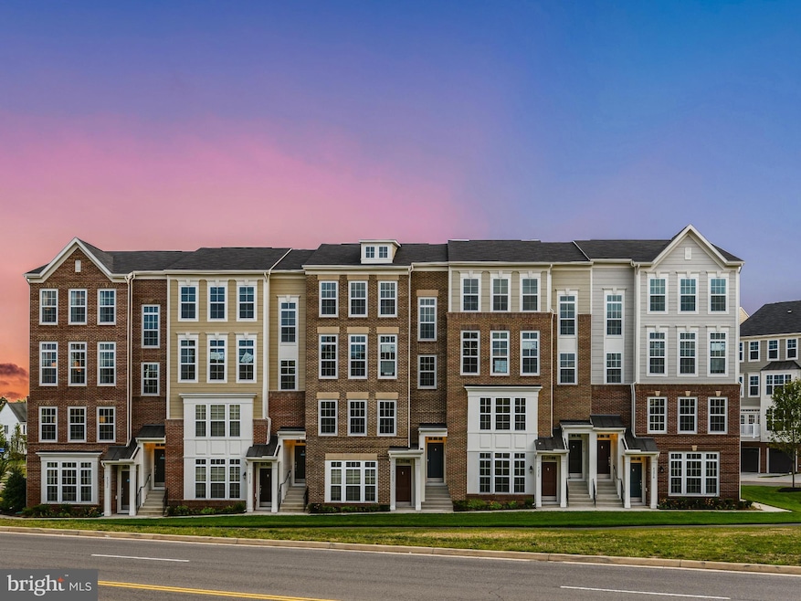 43569 Helmsdale Terrace unit 13B2, Chantilly, VA 20152 - photo 1