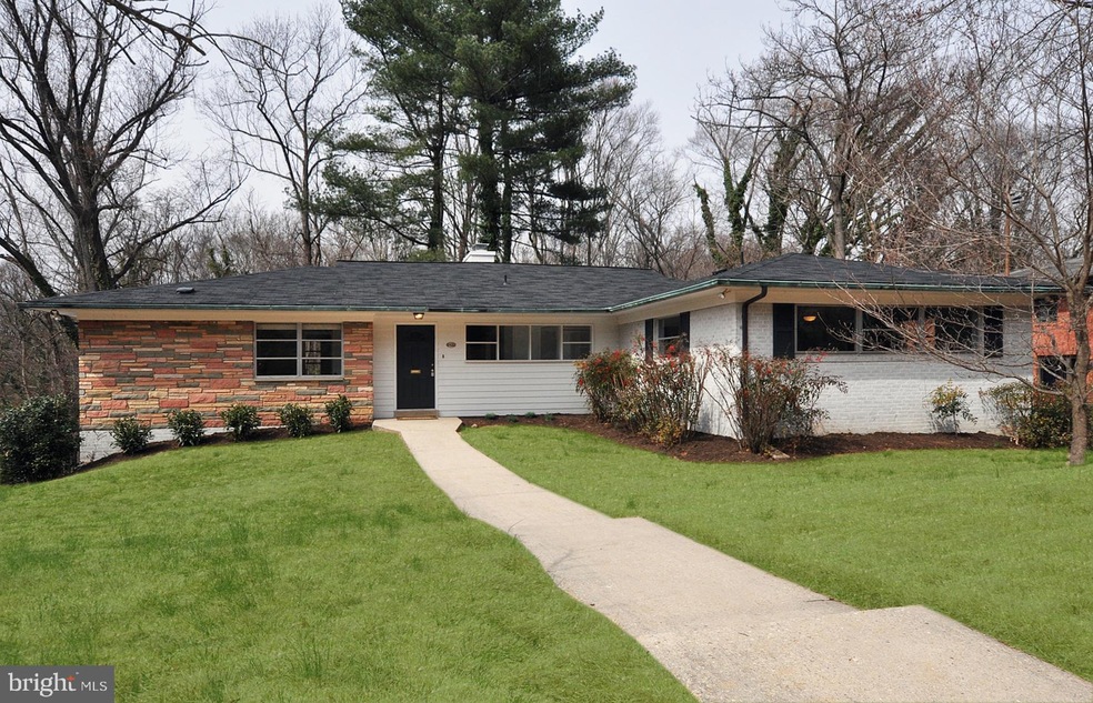 6832 Tulip Hill Terrace, Bethesda, MD 20816 - photo 1